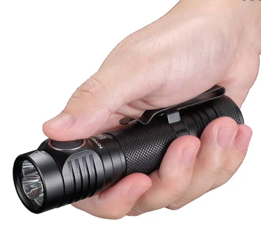 Nitecore E4K hand flashlight Photo 4