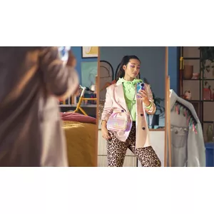 Refresh garments, remove odours, wash less