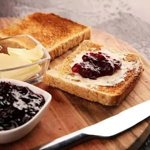 Toasts, reheats, defrosts