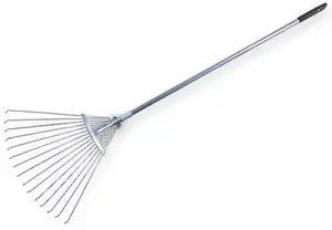 Грабли садовые BRADAS KT-W120-1 — металлические зубья, длинная ручка