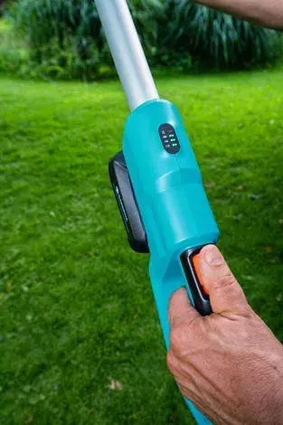 Беспроводной кусторез Gardena TCS 20/18V P4A Photo 2