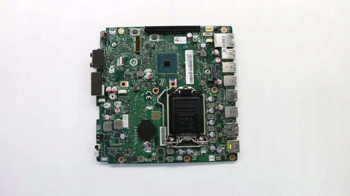 Mini PC Lenovo M920q Q370 SFF