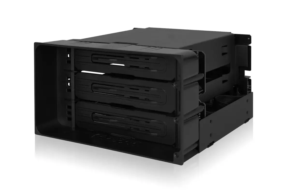 HDD korpuss Icy Dock MB830SP-B Photo 2