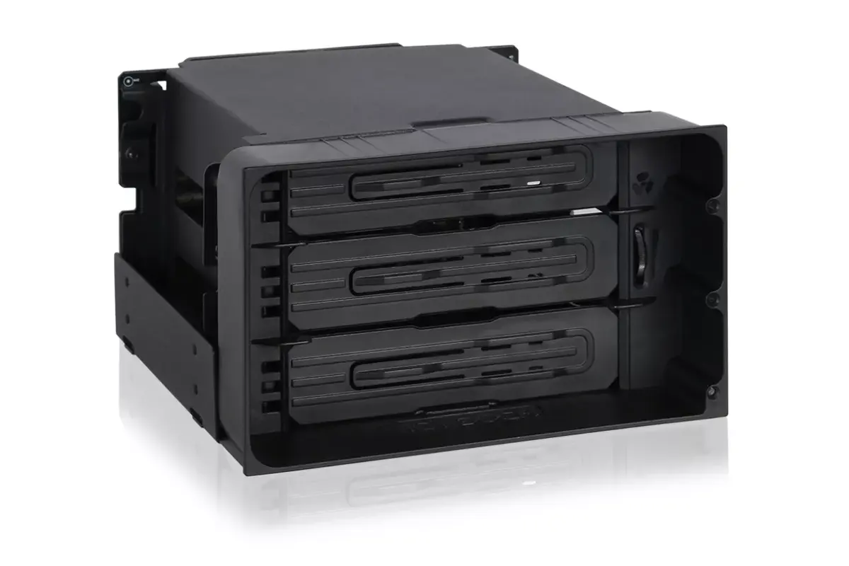 HDD korpuss Icy Dock MB830SP-B Photo 3