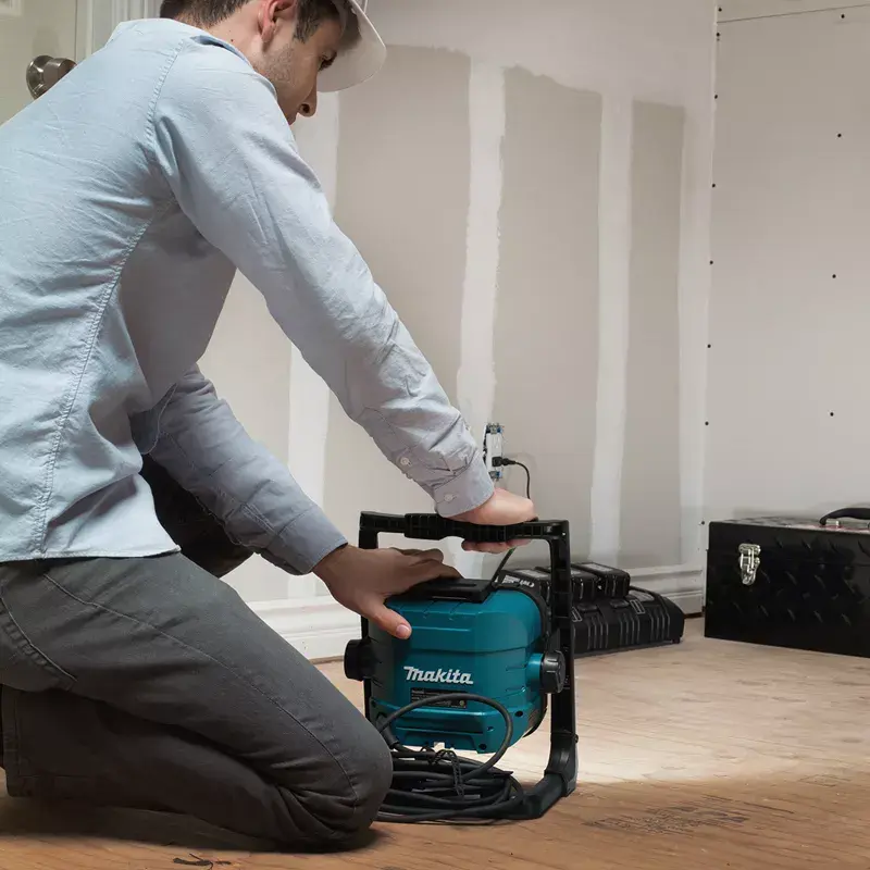 Напольный рабочий светильник Makita DML805 Photo 2