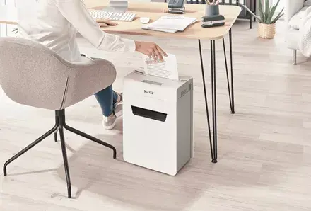 Paper Shredder Leitz IQ Protect Premium 6M P5 Photo 9