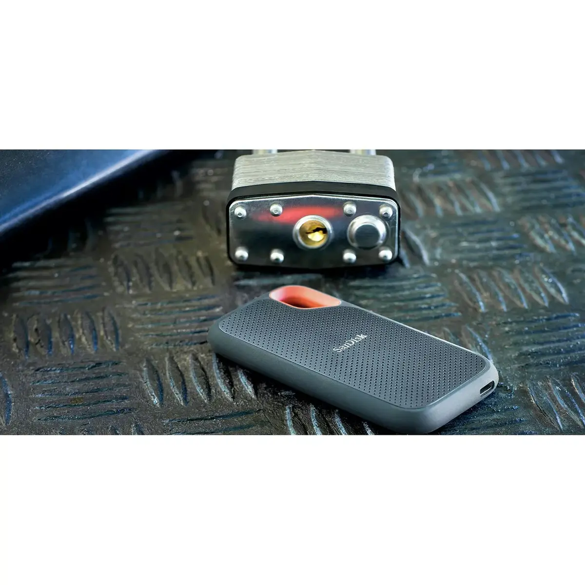 SSD диск SanDisk 4000 ГБ SDSSDE61-4T00-G25 Photo 17