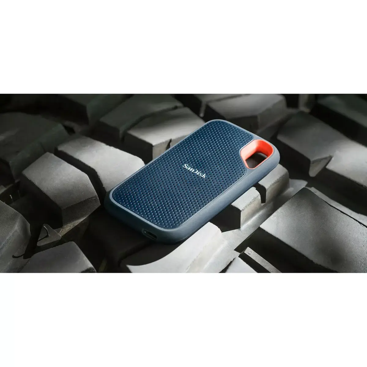 SSD диск SanDisk 4000 ГБ SDSSDE61-4T00-G25 Photo 24
