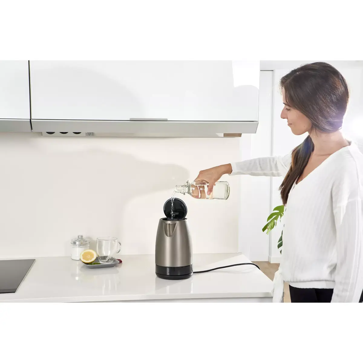 Electric kettle Black & Decker BXKE2201E Photo 9