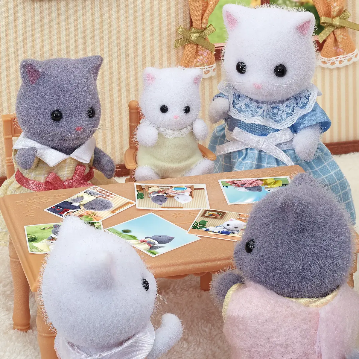 Sylvanian Families Persian Cat Baby figūriņa — Epoch Photo 3