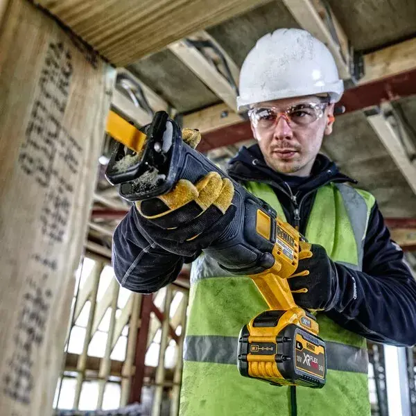 DeWALT DCS389T2-QW reciprocating saw Photo 5