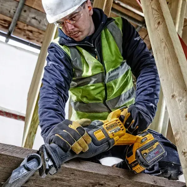 DeWALT DCS389T2-QW reciprocating saw Photo 7