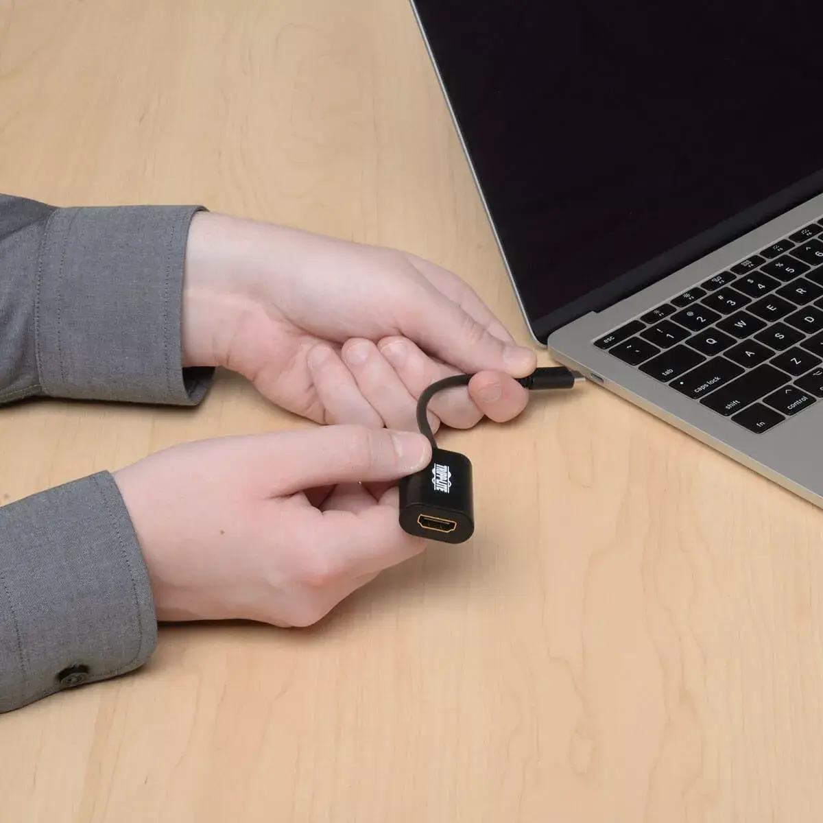 Адаптер USB-C на HDMI Tripp Lite U444-06N-HD4K6B Photo 4