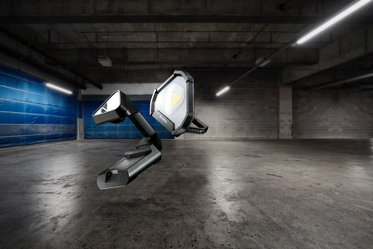 Рабочий фонарь LED Varta Work Flex Photo 6