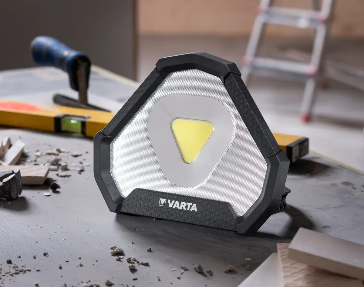 Рабочий фонарь LED Varta Work Flex Photo 8