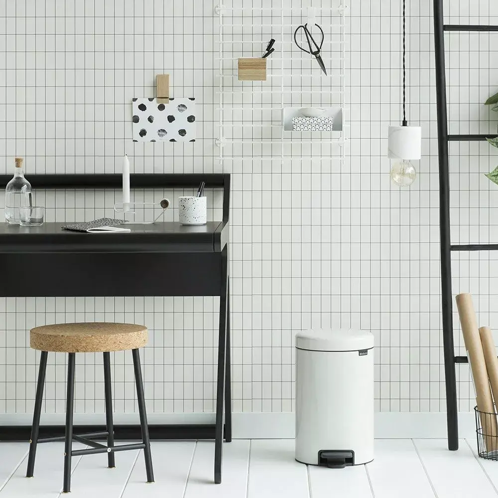 Atkritumu tvertne Brabantia NewIcon Apaļa Balta Photo 3