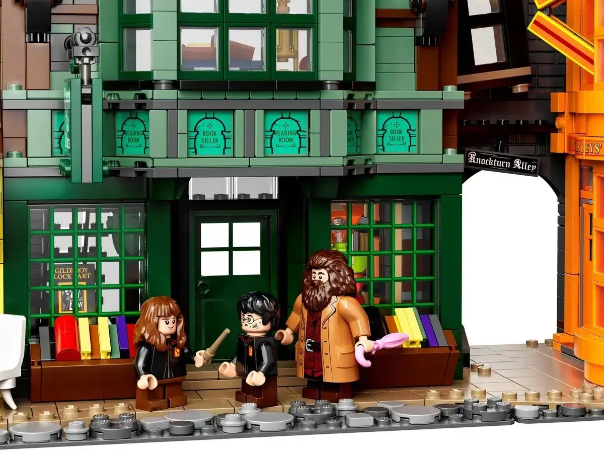 LEGO Harry Potter 75978 Diagon Alley set Photo 10