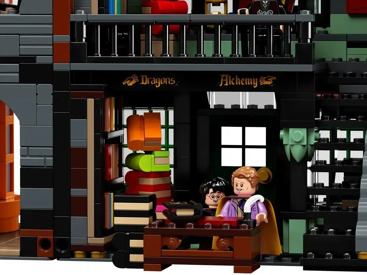 LEGO Harry Potter 75978 Diagon Alley set Photo 13