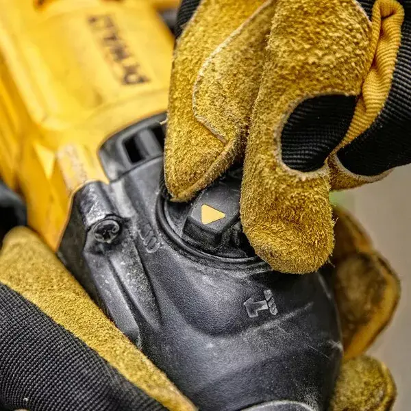 DeWalt D25033 перфоратор SDS Plus Photo 9