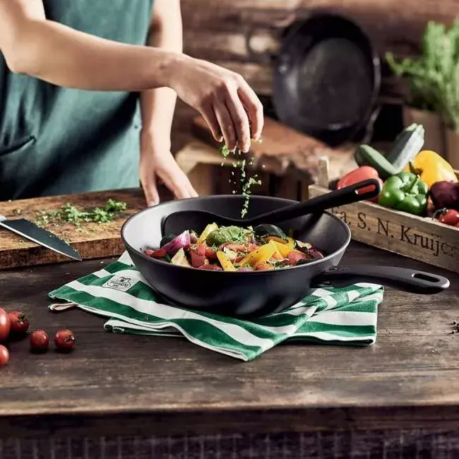 Wok frying pan Ballarini Avola Titanium 30 cm Photo 4