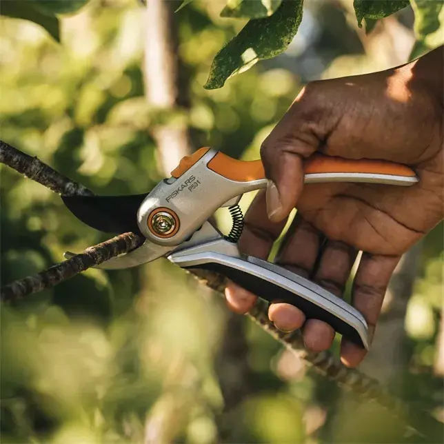 Секатор Fiskars Plus P531 Photo 2