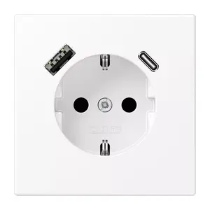 JUNG LS1520-15CAWWM Type F Socket Outlet with USB Type A and C Ports