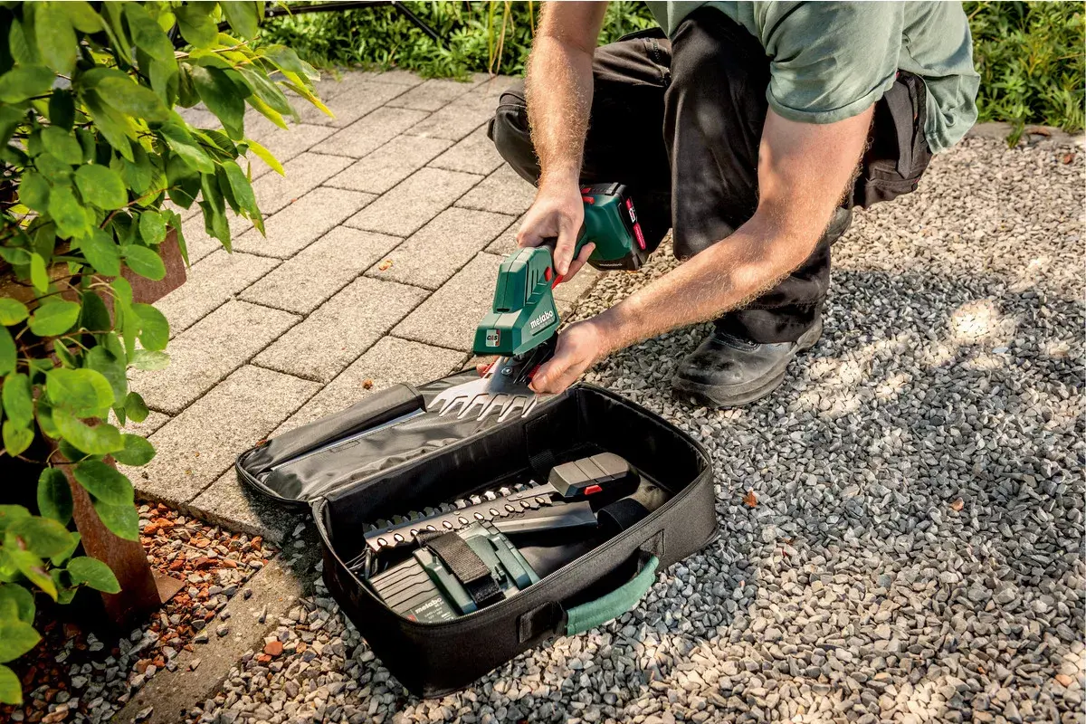 Cordless Grass Shear Metabo SGS 18 LTX Q Photo 9