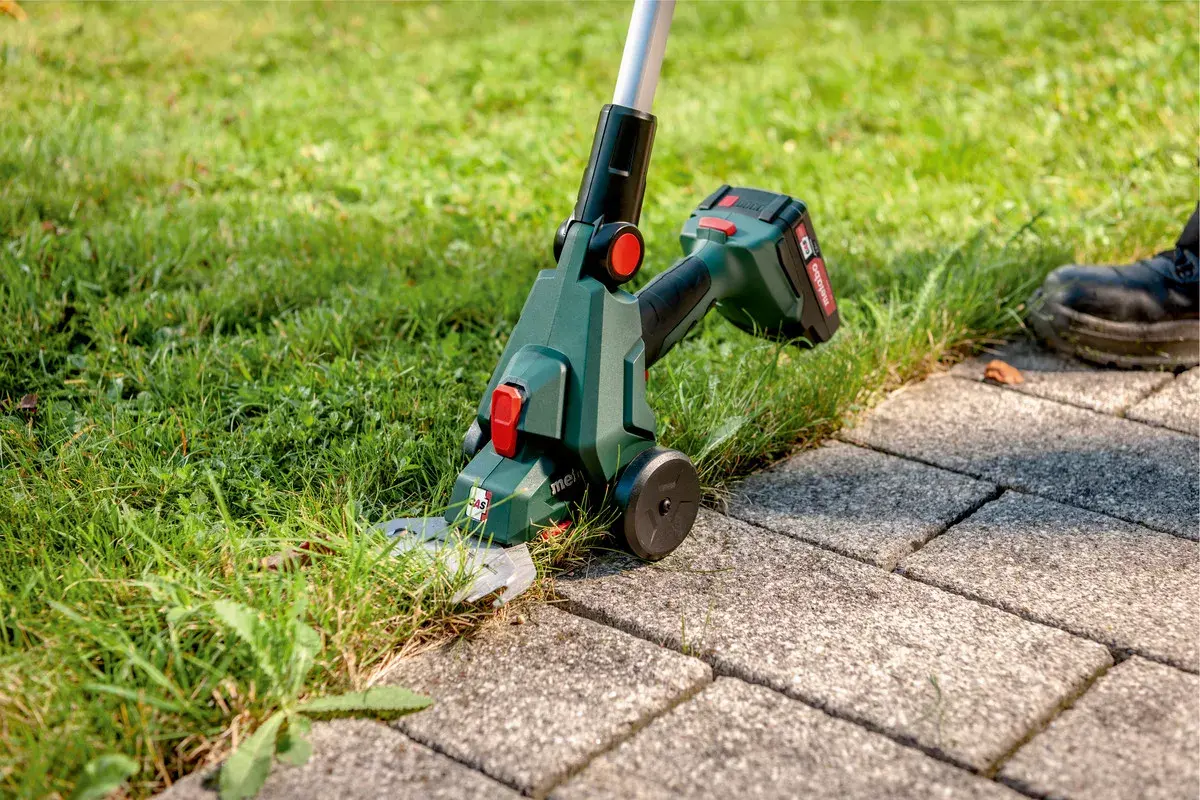 Cordless Grass Shear Metabo SGS 18 LTX Q Photo 10