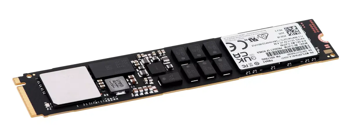 Samsung PM9A3 M.2 NVMe PCIe Gen4 SSD 3,84 ТБ Photo 1