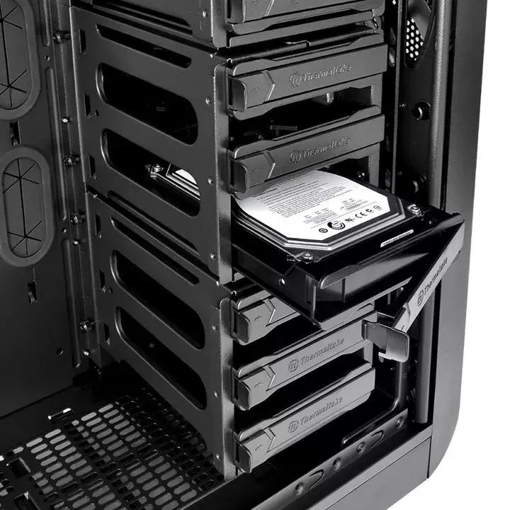 Компьютерный корпус Thermaltake Core V71 Photo 18