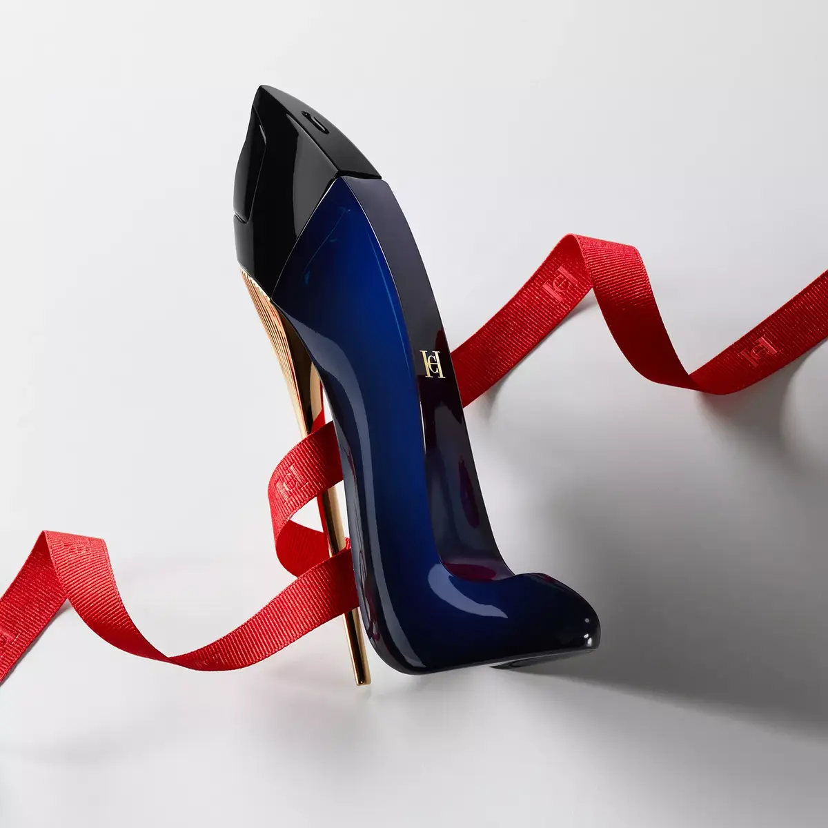 Carolina Herrera Good Girl 65104398 Photo 6