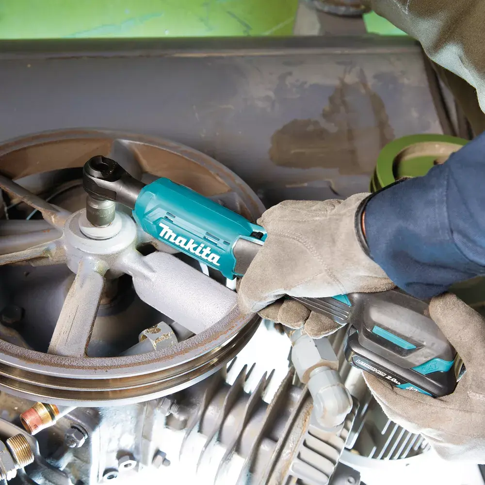 Ударный гайковерт Makita WR100DSA Photo 8