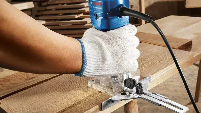 Фрезер Bosch GKF 550 Photo 2
