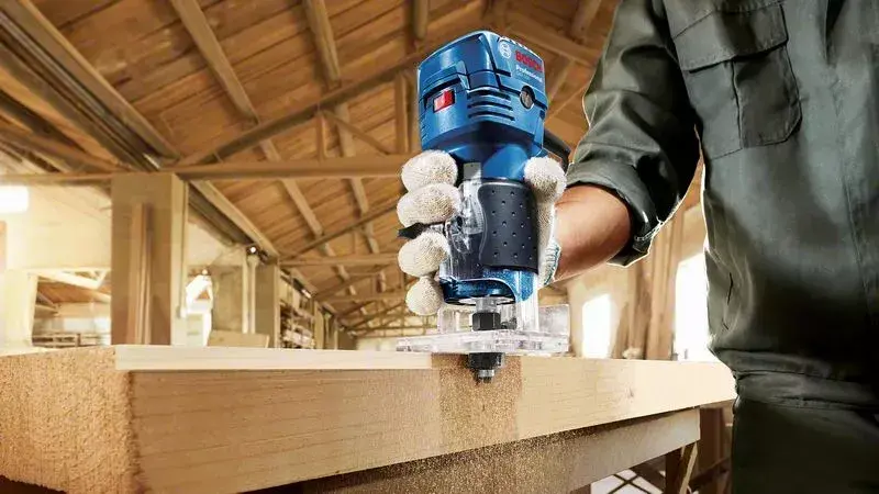 Фрезер Bosch GKF 550 Photo 3