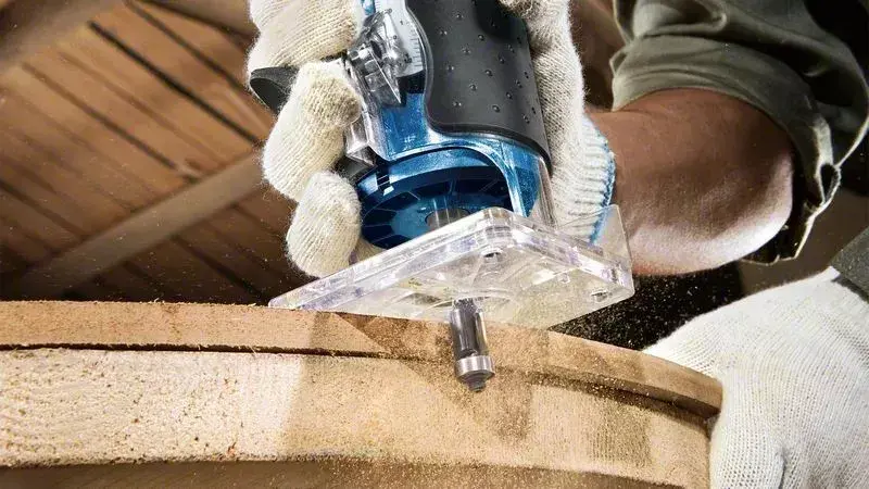 Фрезер Bosch GKF 550 Photo 4