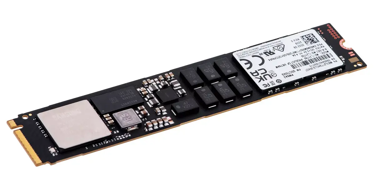 Samsung PM9A3 M.2 NVMe SSD 1.92TB (PCIe Gen4) Photo 4
