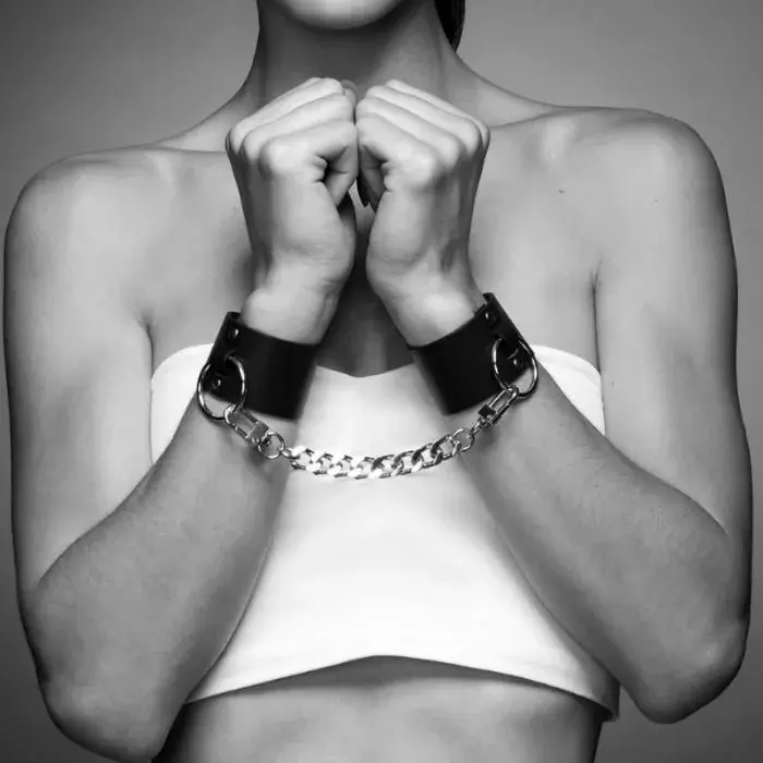 Кожаные широкие наручники BIJOUX MAZE — чёрные Photo 2