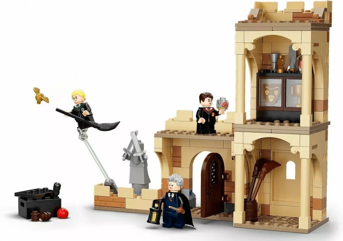 LEGO Harry Potter Hogwarts First Flying Lesson 76395 Photo 5