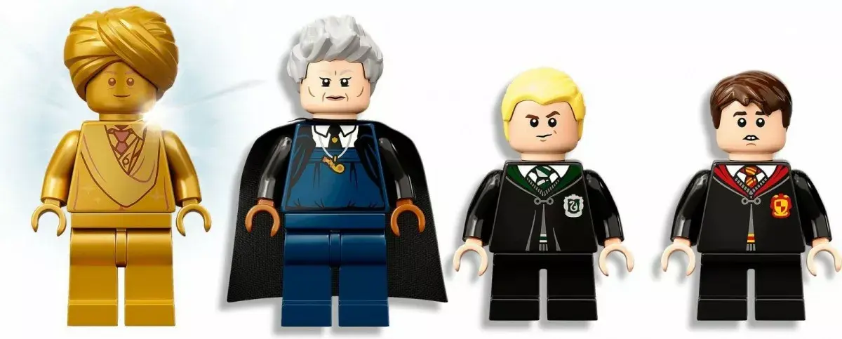LEGO Harry Potter Hogwarts First Flying Lesson 76395 Photo 10