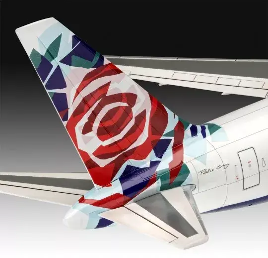 REVELL Boeing 767-300ER model kit 1:144 Photo 5