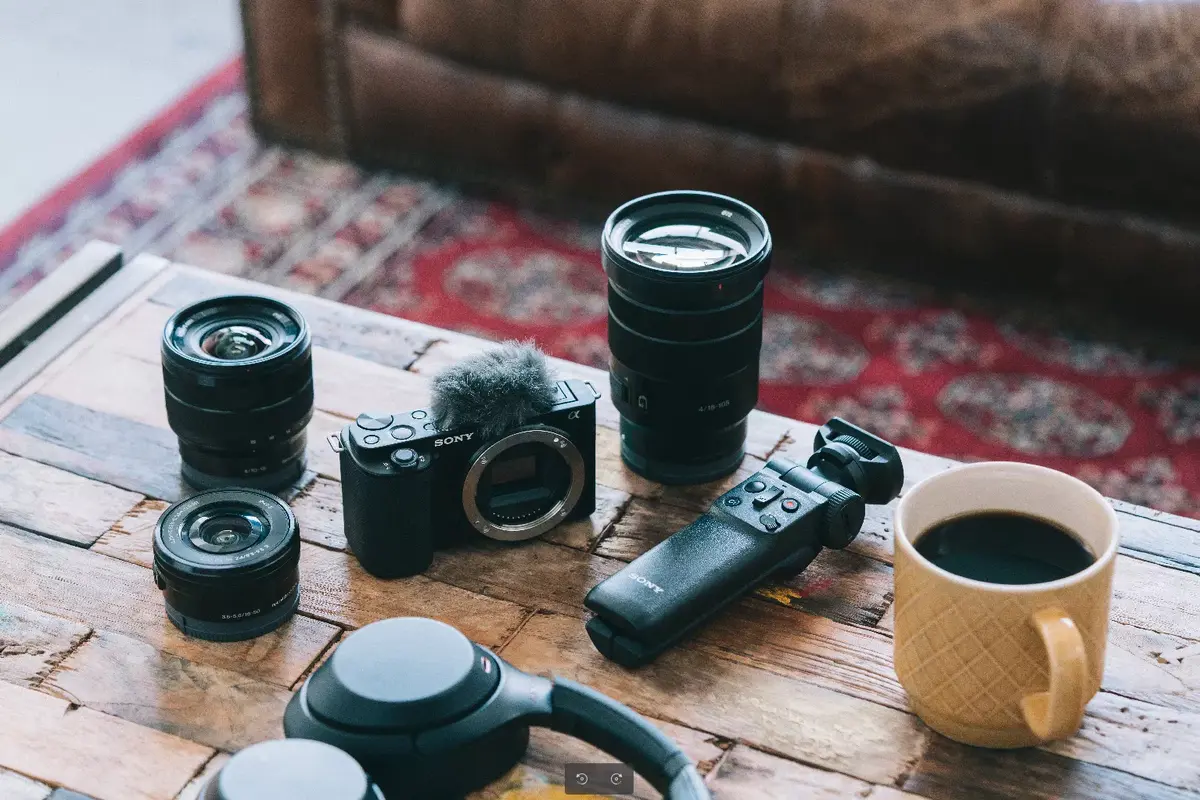 Беззеркальная камера Sony α ZV-E10L Photo 7