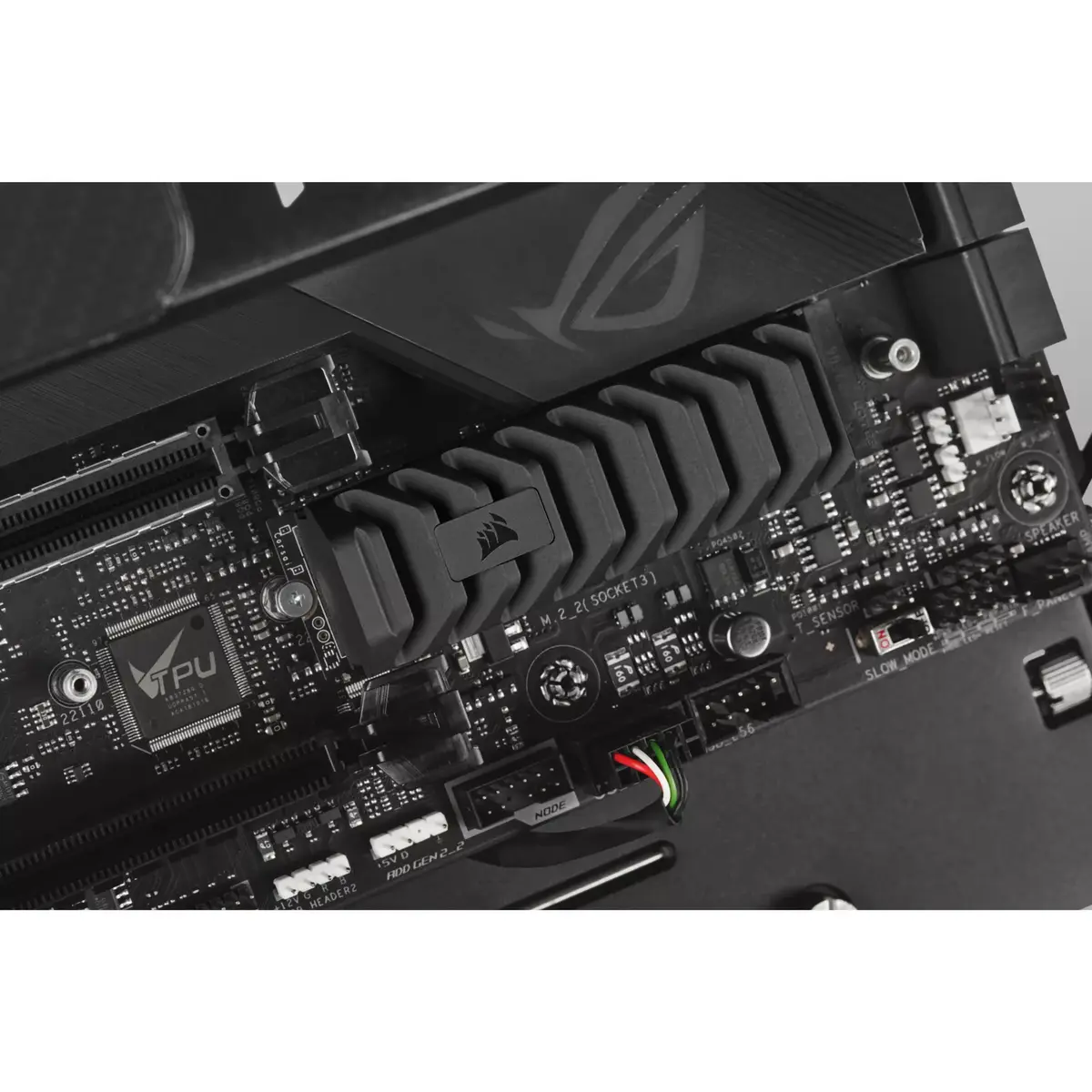 SSD Corsair 2 TB MP600 PRO XT Photo 3