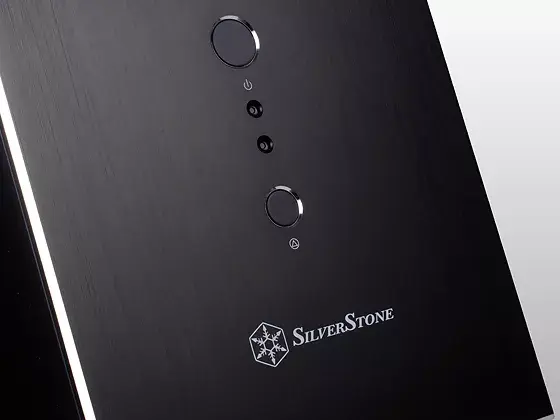 PC Case Silverstone TJ04-E Photo 10