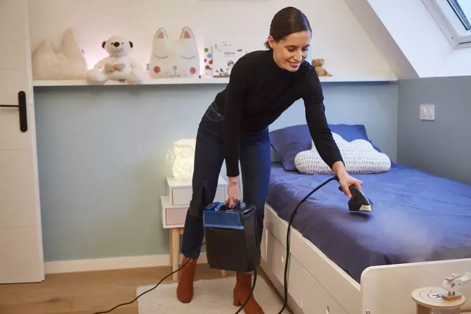 Handheld garment steamer Tefal Cube UT2020 Photo 11