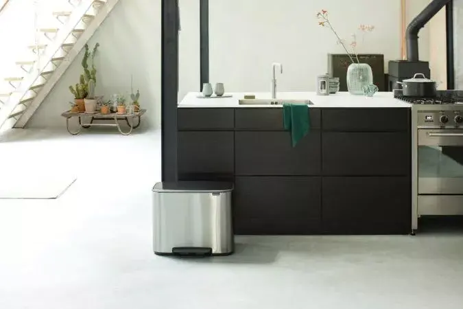 Brabantia 121487 Rectangular Pedal Waste Bin Photo 4