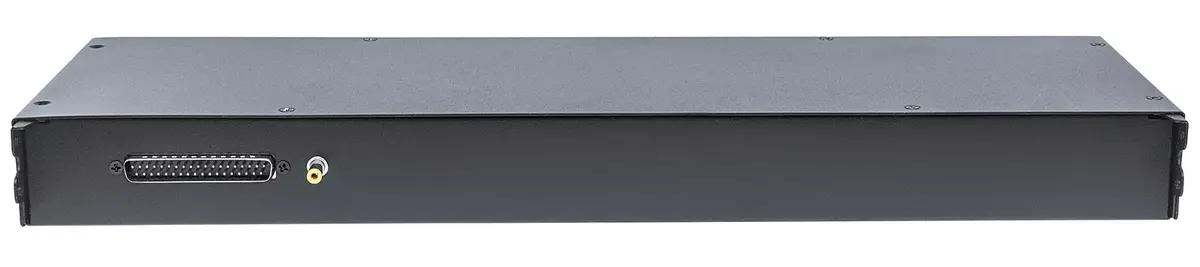 Intellinet 16-Port KVM Switch, model 507622, 507738, and others Photo 4