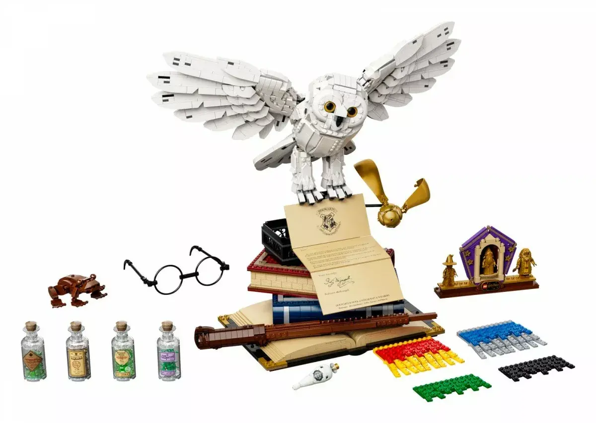 LEGO Hogwarts Icons Collectors Edition 76391 Photo 2