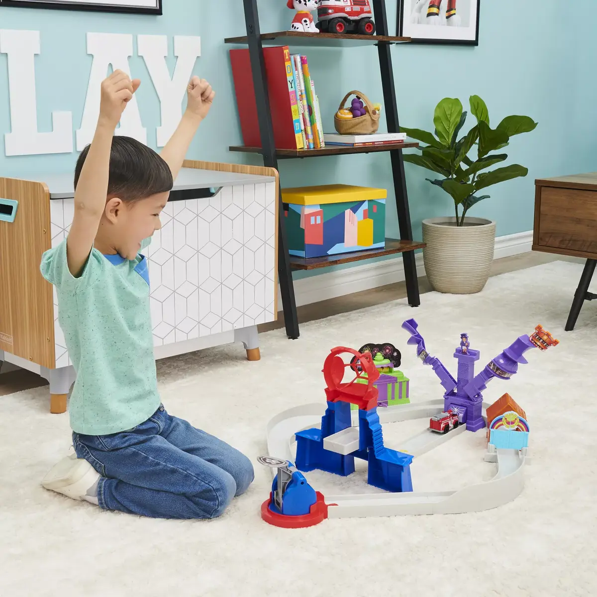 Набор машинок и треков PAW Patrol True Metal Total City Rescue Movie Track Set Photo 6
