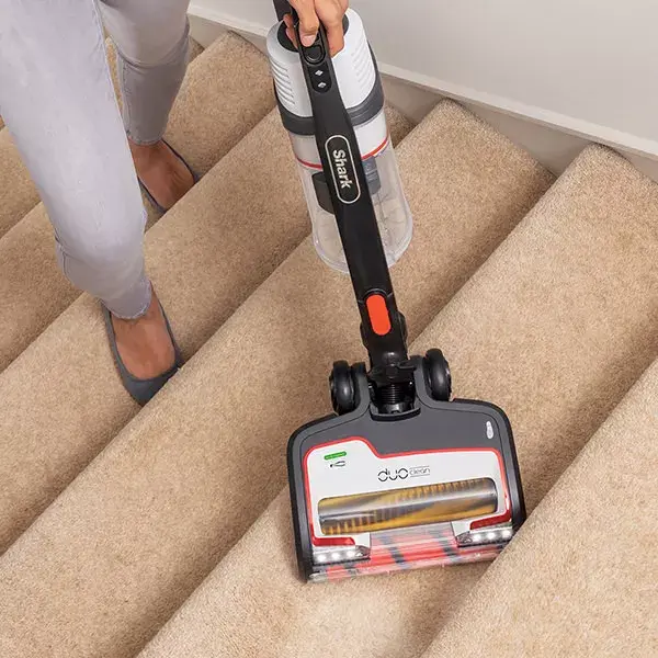 2-in-1 Stick Vacuum Shark IZ201 Photo 8