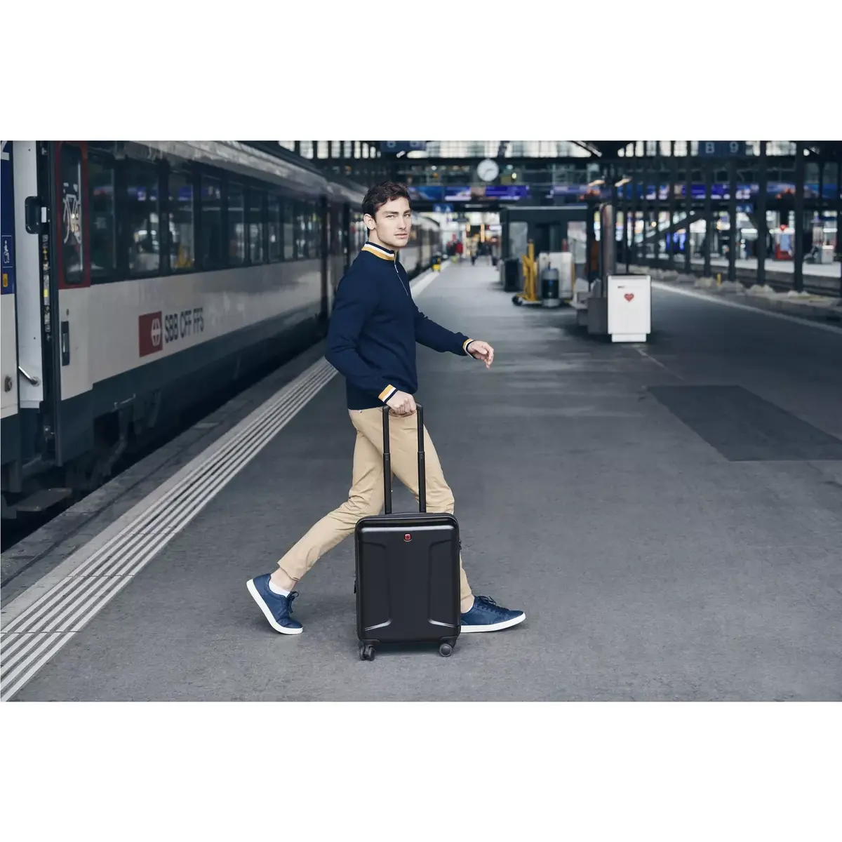 Kofferis Wenger SwissGear Legacy DC Carry-On Photo 3